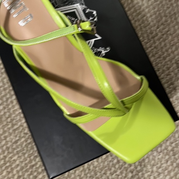 Silent D sandal - Picture 3 of 5